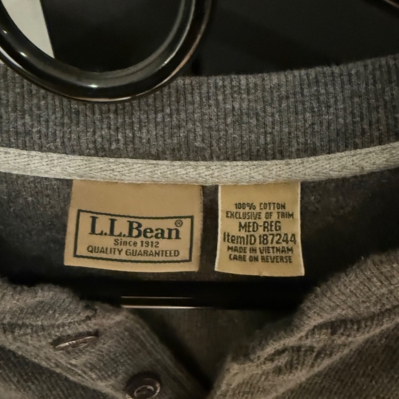 LL BEAN grey henley long sleeve shirt - Picture 2 of 3